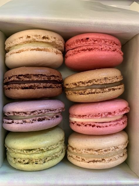 Boîte de macarons parisiens
